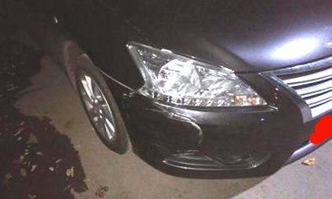 小型汽車(chē)保險(xiǎn)杠角補(bǔ)漆